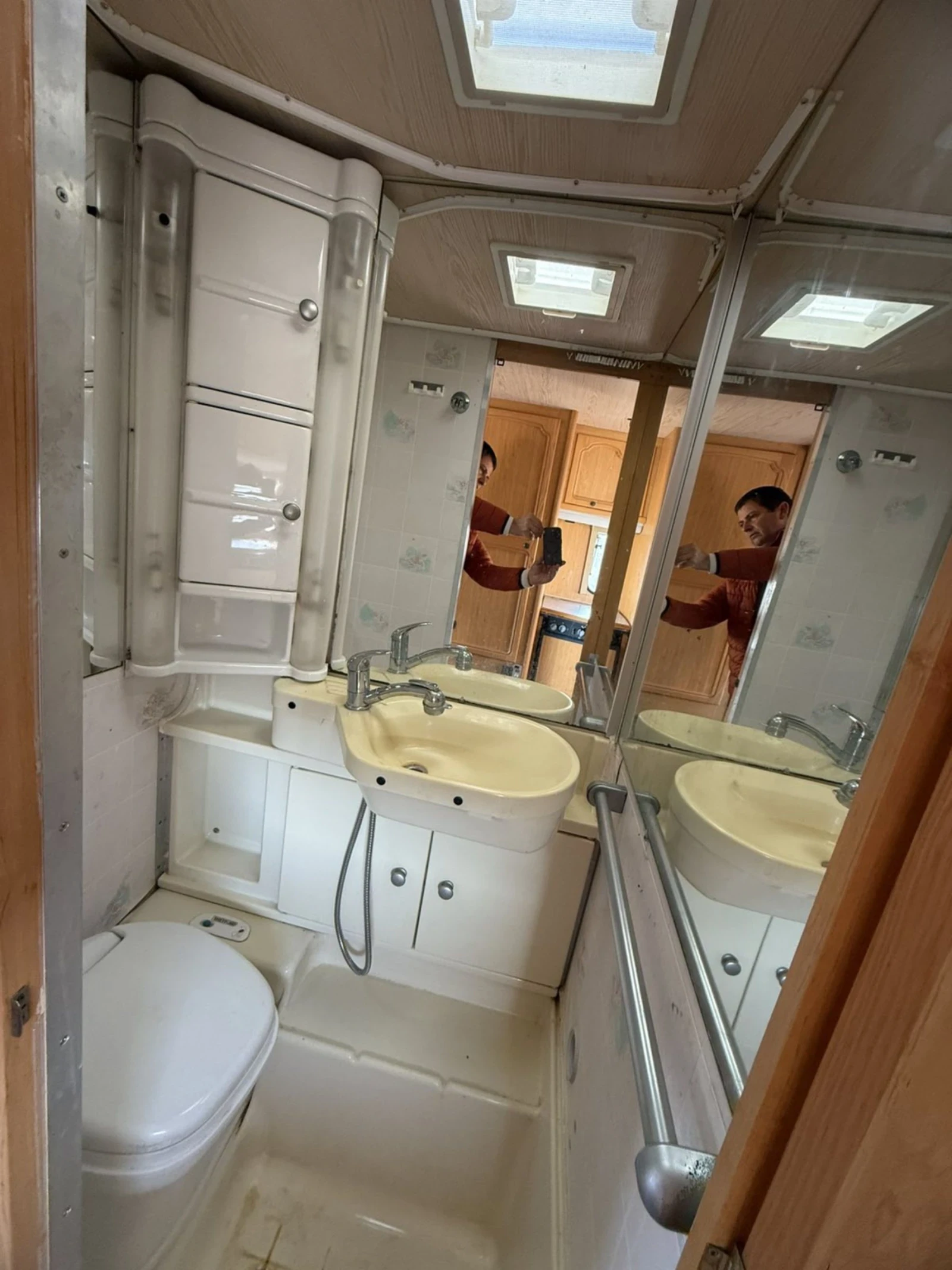 �������� Dethleffs | Mobile.bg � ����������� 11