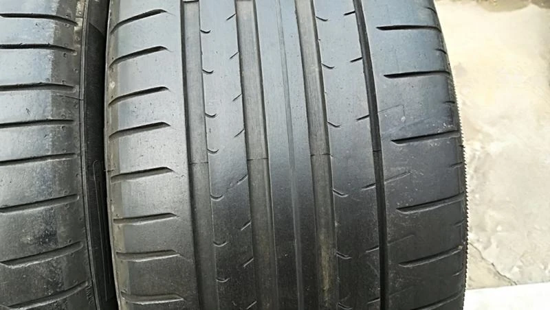 Гуми Летни 245/40R18, снимка 3 - Гуми и джанти - 25328922