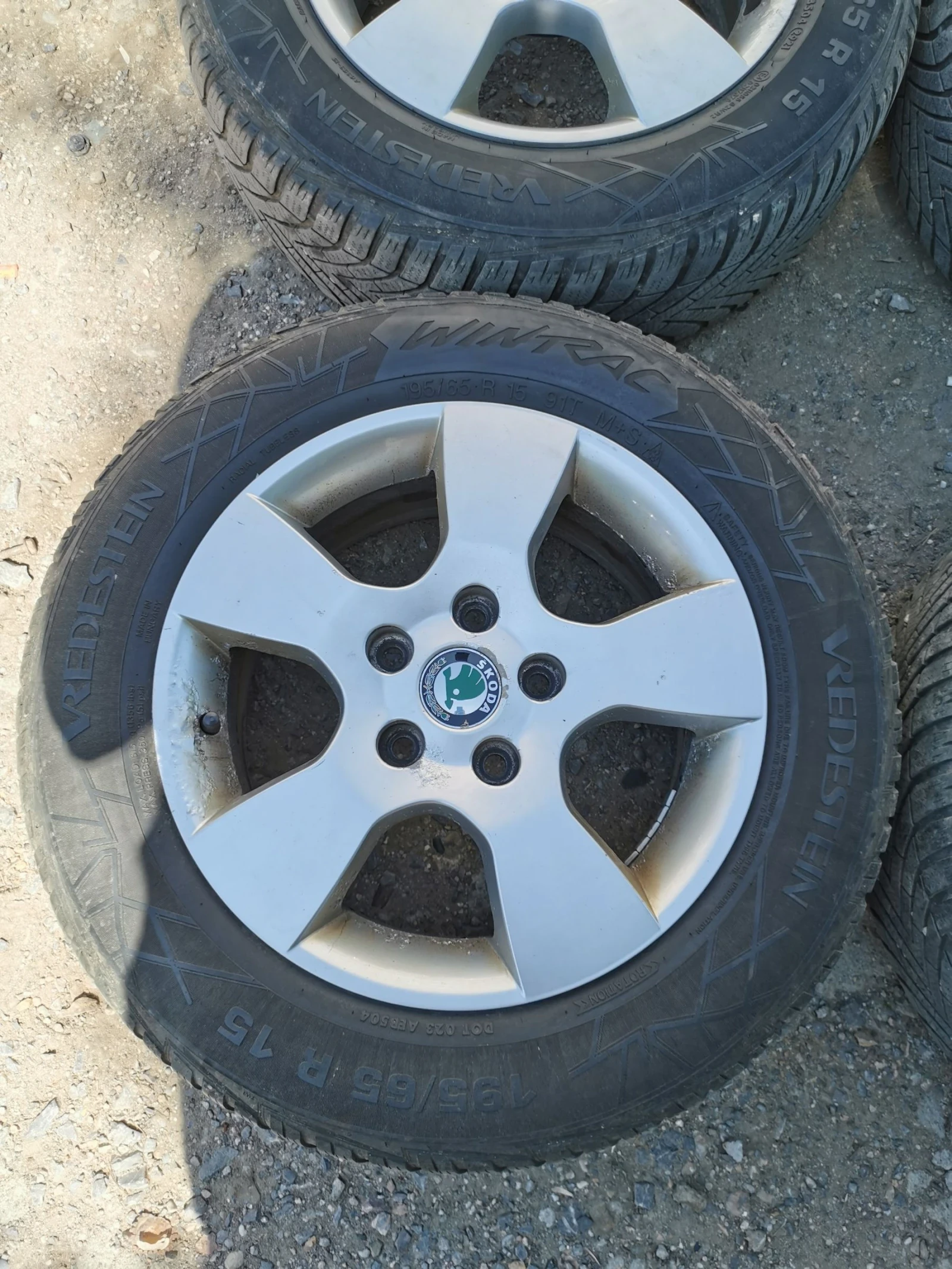    195/65R15  Skoda Octavia | Mobile.bg   2