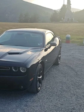 Dodge Challenger 5.7, снимка 3