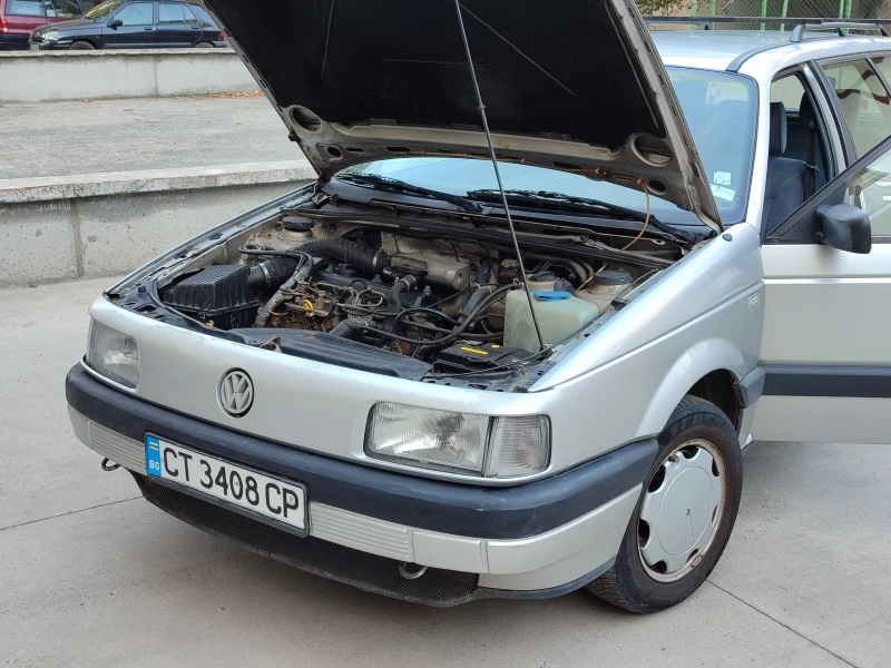 VW Passat B3, снимка 14 - Автомобили и джипове - 47870417