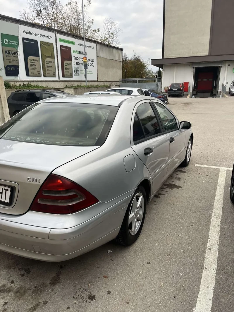 Mercedes-Benz C 220 2.2 Cdi, снимка 6 - Автомобили и джипове - 48007734