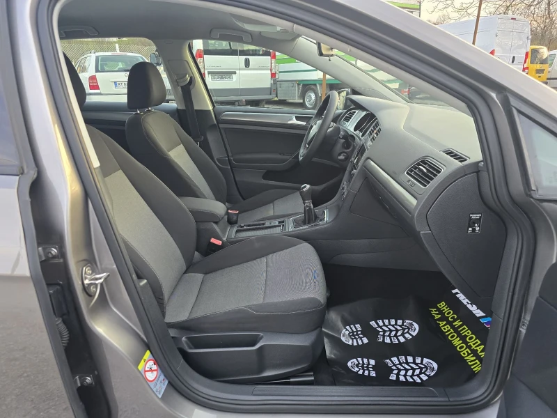 VW Golf 1.6 TDI 90 К.С. НАВИ / КЛИМА, снимка 12 - Автомобили и джипове - 49473422