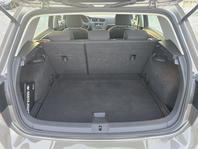 VW Golf 1.6 TDI 90 К.С. НАВИ / КЛИМА, снимка 16 - Автомобили и джипове - 49473422