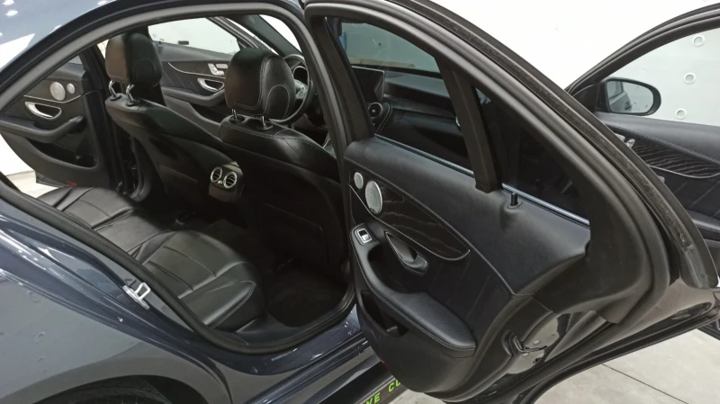 Mercedes-Benz C 300 AMG 4MATIC W205, снимка 13 - Автомобили и джипове - 51384611
