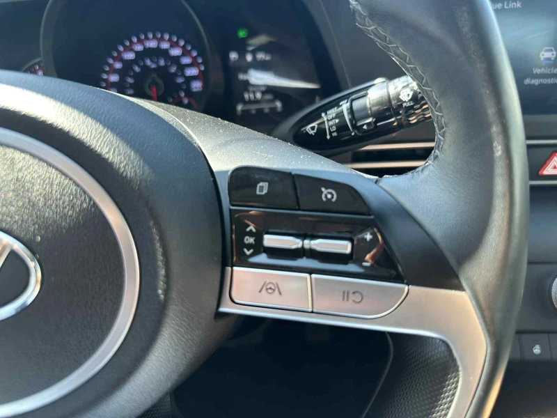 Hyundai Elantra, снимка 8 - Автомобили и джипове - 51539911