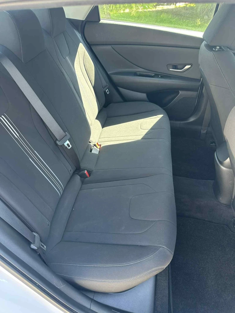 Hyundai Elantra, снимка 7 - Автомобили и джипове - 51539911