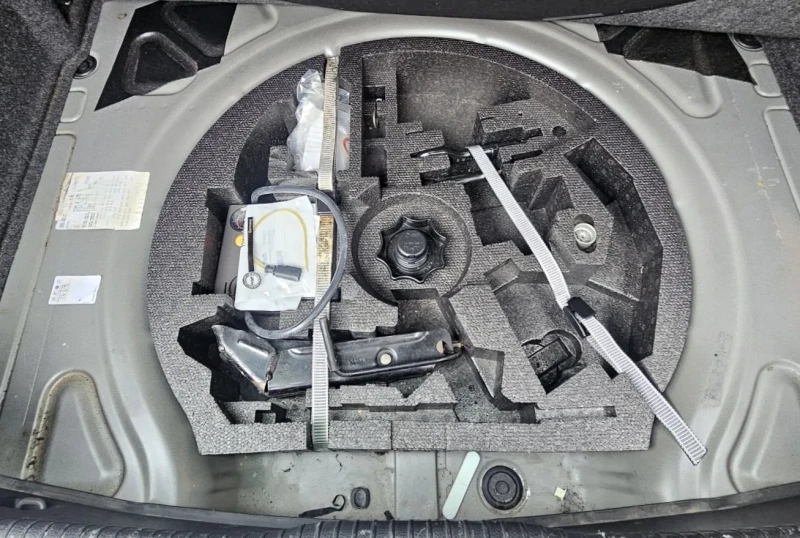 VW Golf 6 1.2 CARPLAY, снимка 12 - Автомобили и джипове - 51681826