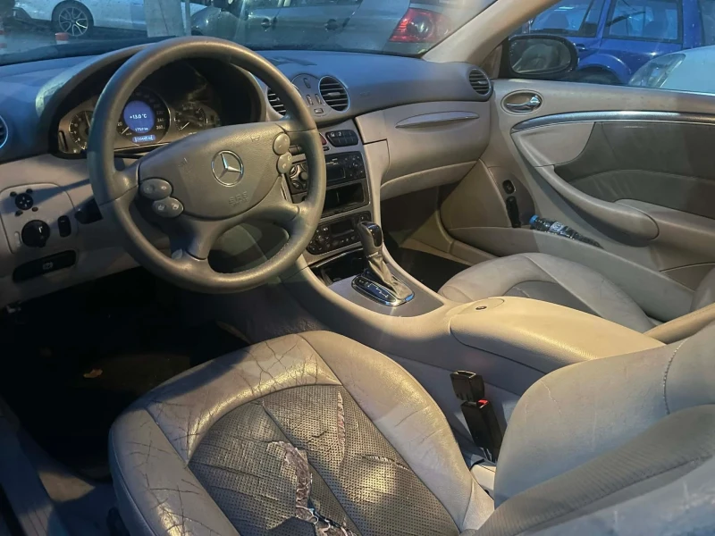 Mercedes-Benz CLK 240, снимка 7 - Автомобили и джипове - 52555654