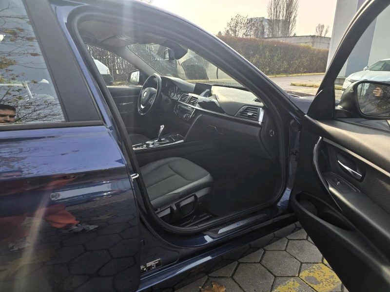 BMW 330 e iPerformance, снимка 14 - Автомобили и джипове - 52631764