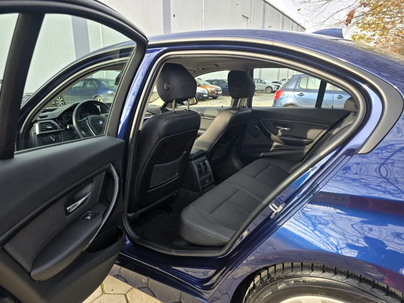 BMW 330 e iPerformance, снимка 13 - Автомобили и джипове - 52631764