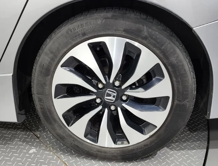 Honda Accord 2.0 Hybrid 9th Generation - изображение 5