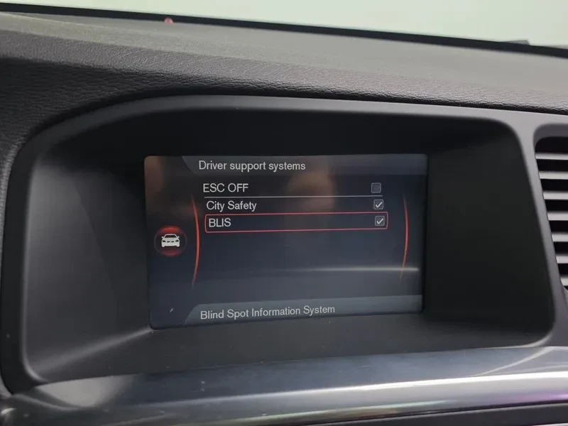 Volvo S60 1.6D, снимка 16 - Автомобили и джипове - 53792467