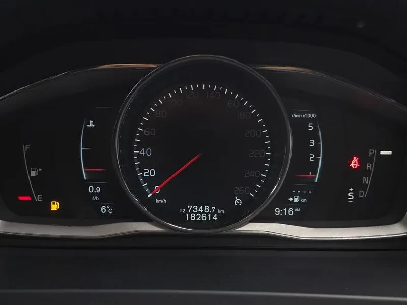 Volvo S60 1.6D, снимка 8 - Автомобили и джипове - 53792467