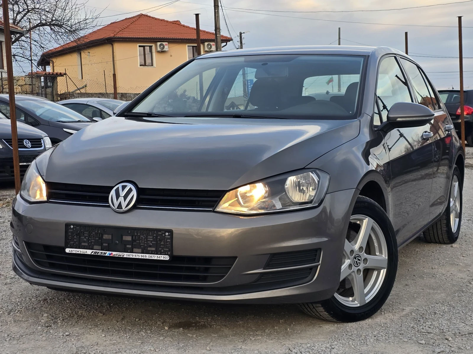 VW Golf 1.6 TDI 90 К.С. НАВИ / КЛИМА, снимка 1