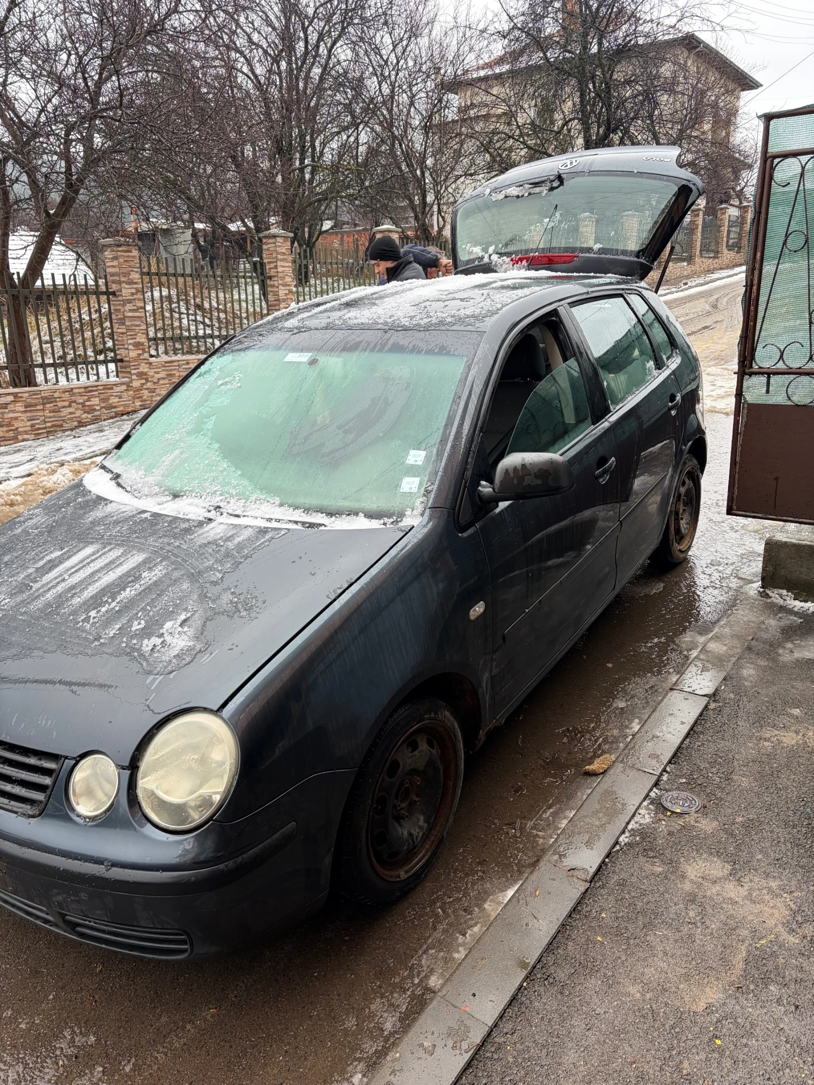 VW Polo 1900, снимка 2 - Автомобили и джипове - 37748089