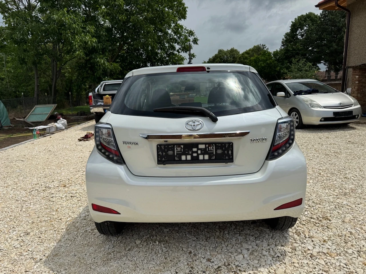 Toyota Yaris 1.33i Sport/ Бяла перла - изображение 4