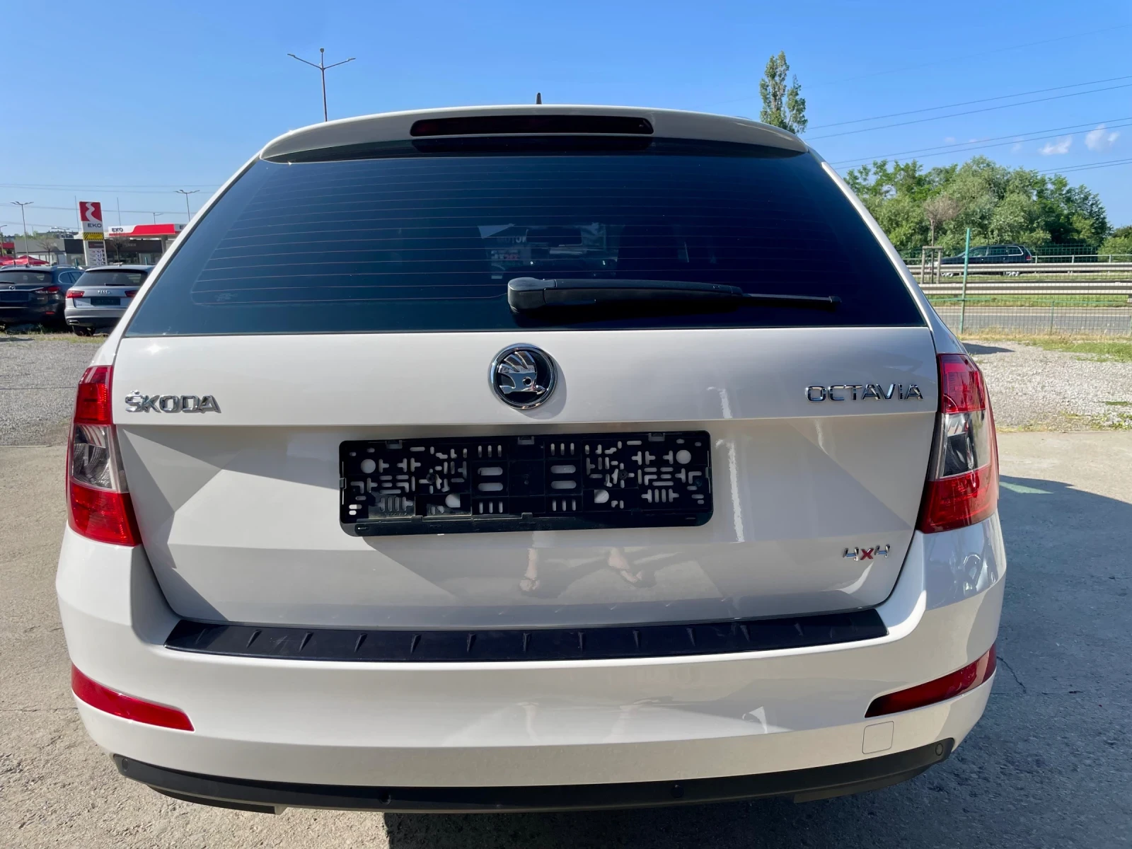 Skoda Octavia 1.8 TSi 4x4 Автоматик Навигация Швейцария - изображение 4