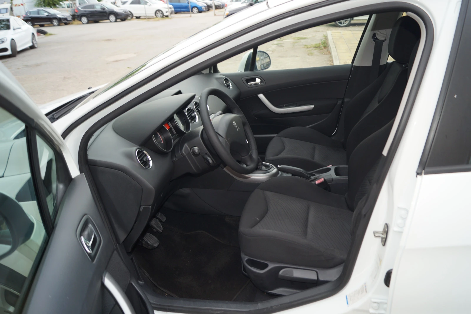 Peugeot 308 SW - изображение 9