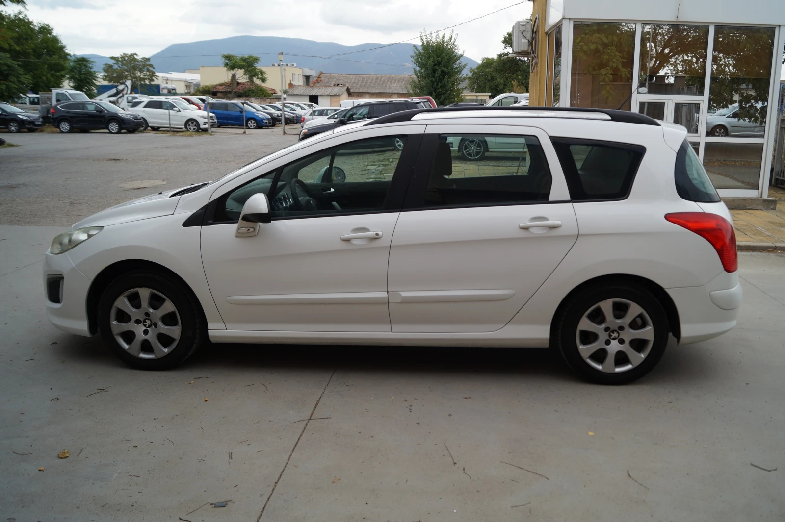 Peugeot 308 SW - изображение 6