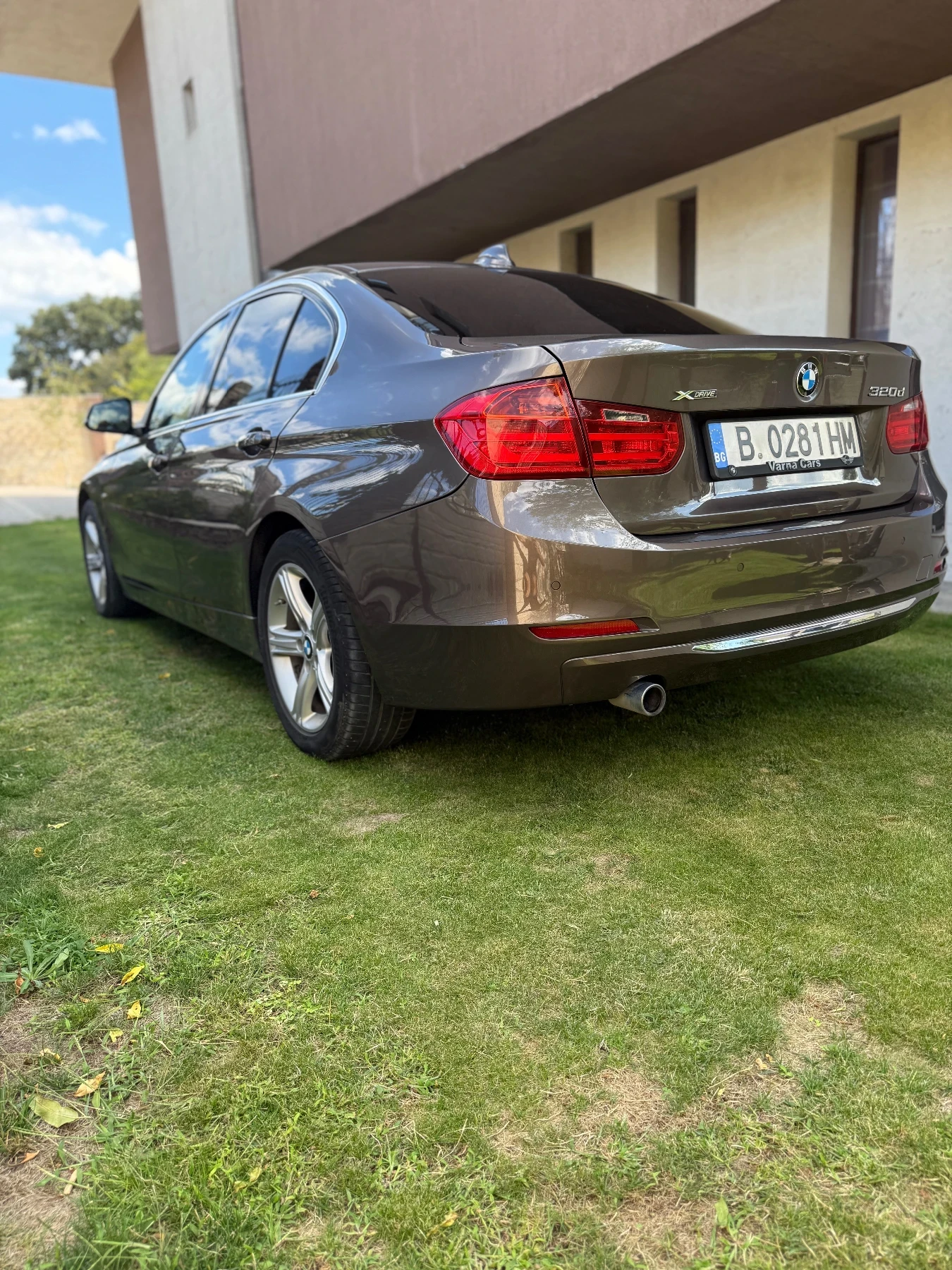 BMW 320 320d xDrive - изображение 4