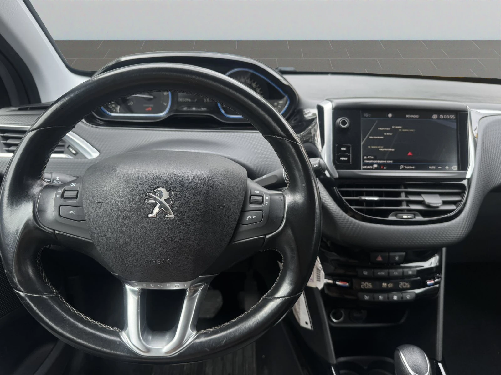 Peugeot 2008 Allure 1.2 PureTech Automatic 110 hp - изображение 9