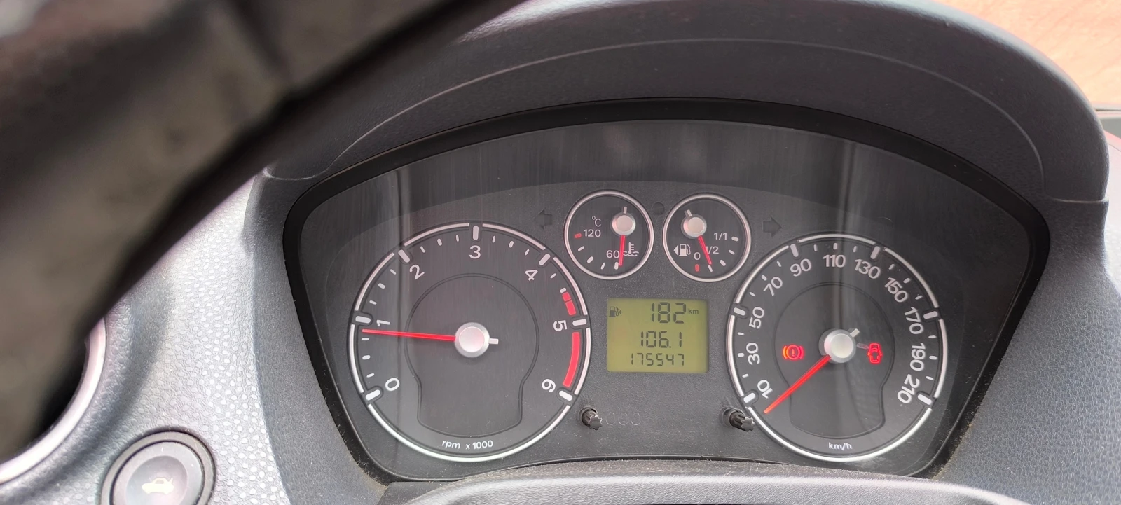 Ford Fiesta, снимка 6 - Автомобили и джипове - 53862790