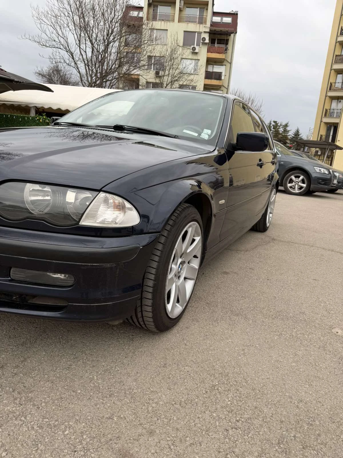 BMW 330, снимка 3 - Автомобили и джипове - 53890235