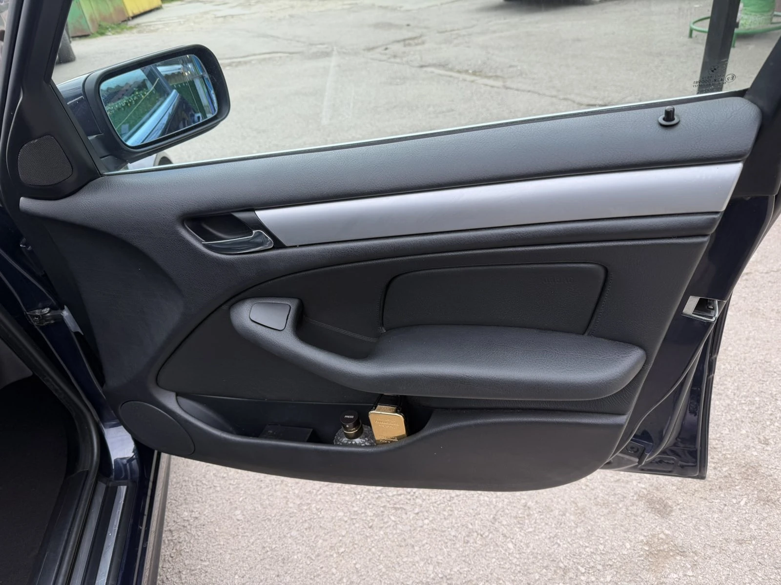 BMW 330, снимка 14 - Автомобили и джипове - 53890235