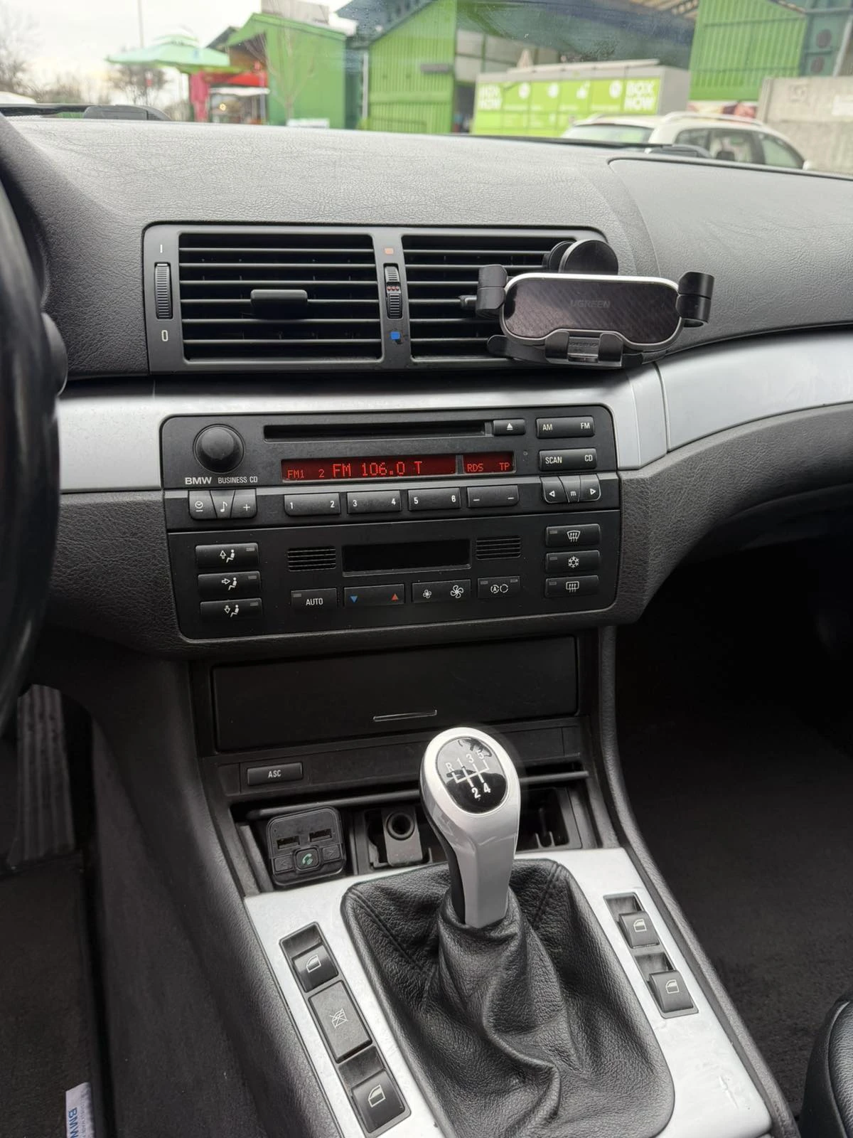 BMW 330, снимка 8 - Автомобили и джипове - 53890235