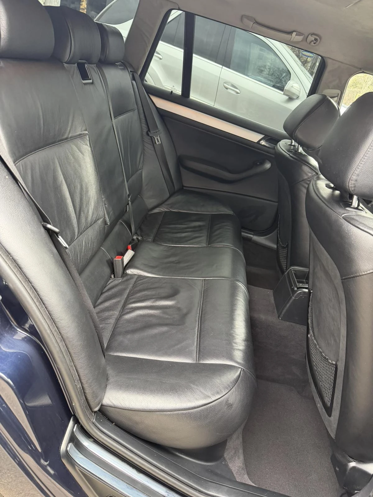 BMW 330, снимка 13 - Автомобили и джипове - 53890235