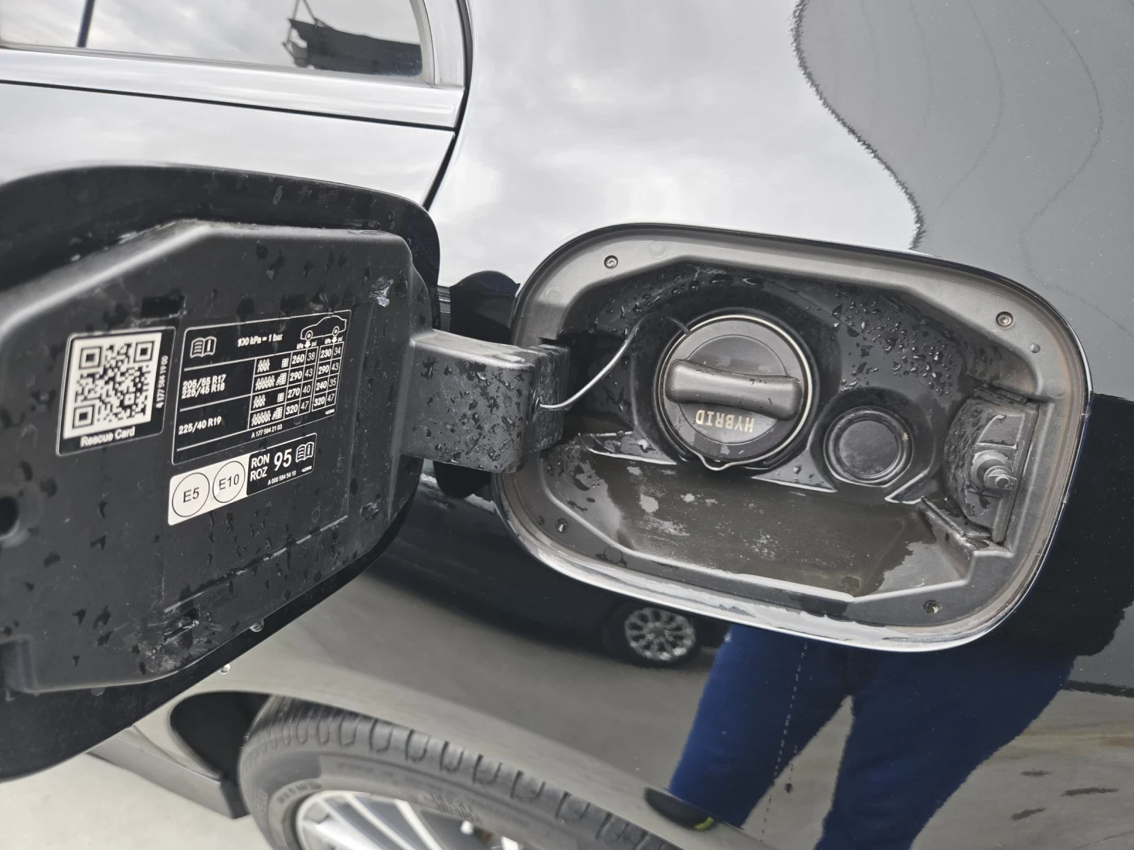 Mercedes-Benz A 250 AMG Plug-in хибрид, снимка 14 - Автомобили и джипове - 54030222