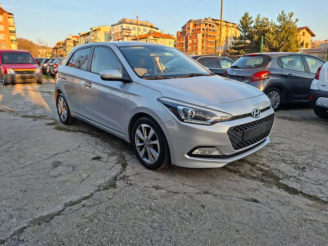 Hyundai I20 1.1CRDI* 6-Speed* 36м. х 185EUR.* , снимка 7 - Автомобили и джипове - 54031677