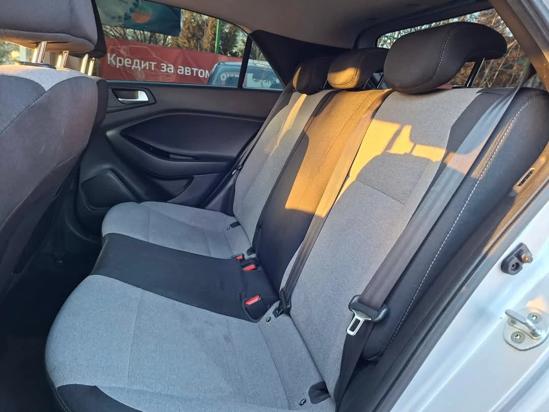 Hyundai I20 1.1CRDI* 6-Speed* 36м. х 185EUR.* , снимка 10 - Автомобили и джипове - 54031677
