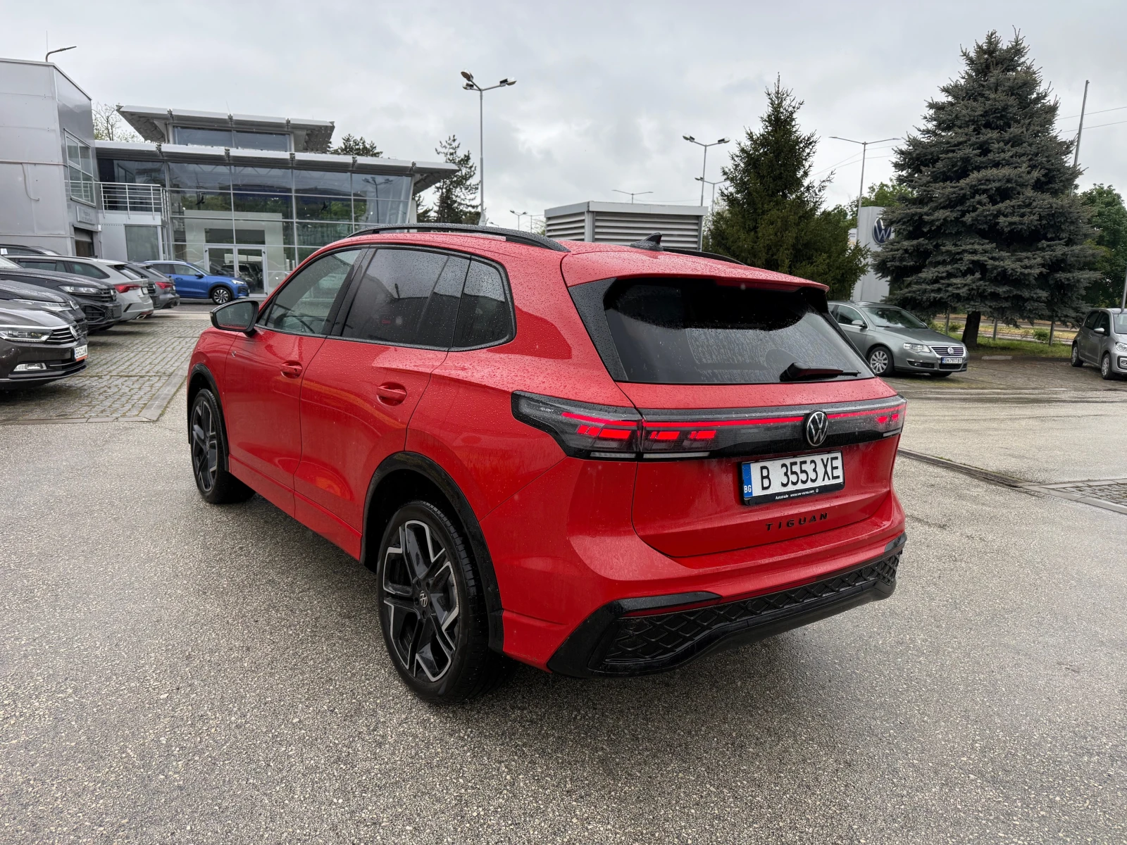 VW Tiguan R-line Plus 4 Motion  2, 0 TDI 193 k.c 7DSG, снимка 4 - Автомобили и джипове - 54219191