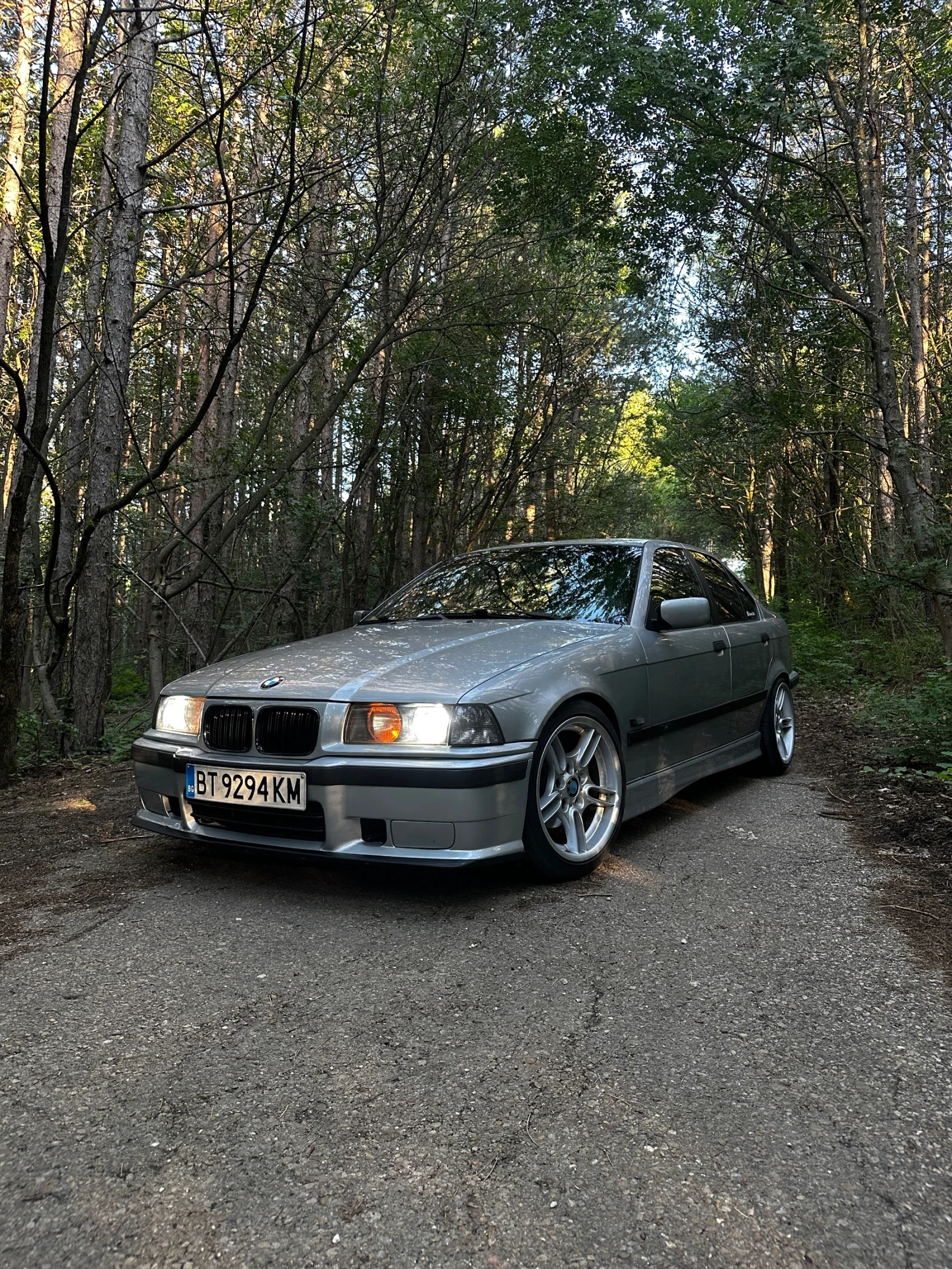 BMW 320