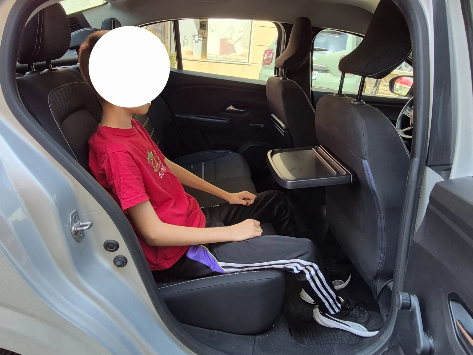 Dacia Logan 1ви Собственик Бензин 91 к.с., снимка 7 - Автомобили и джипове - 54788964