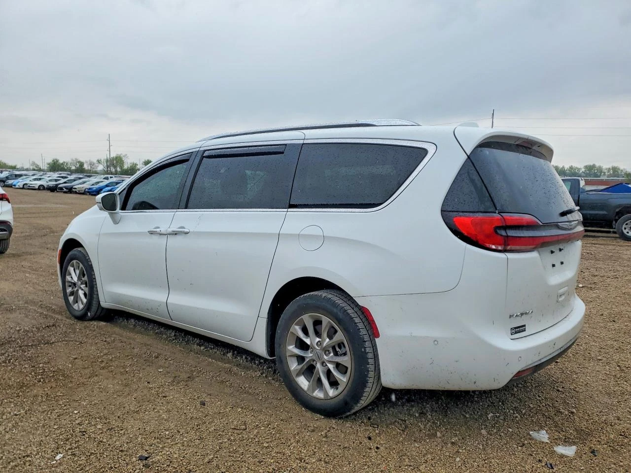 Chrysler Pacifica 3.6l Touring L, снимка 2 - Автомобили и джипове - 54882356