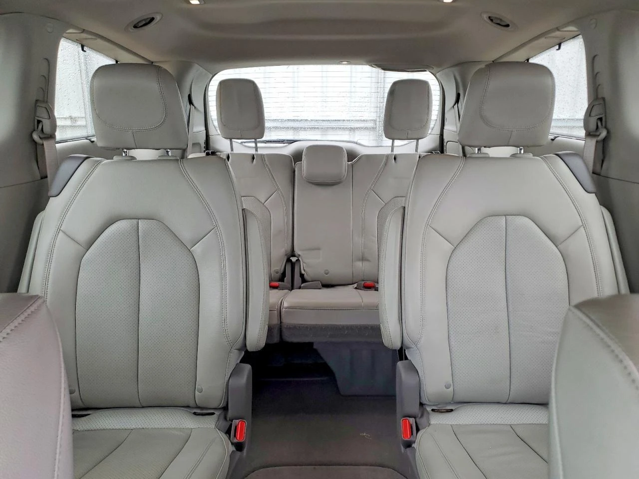 Chrysler Pacifica 3.6l Touring L, снимка 10 - Автомобили и джипове - 54882356