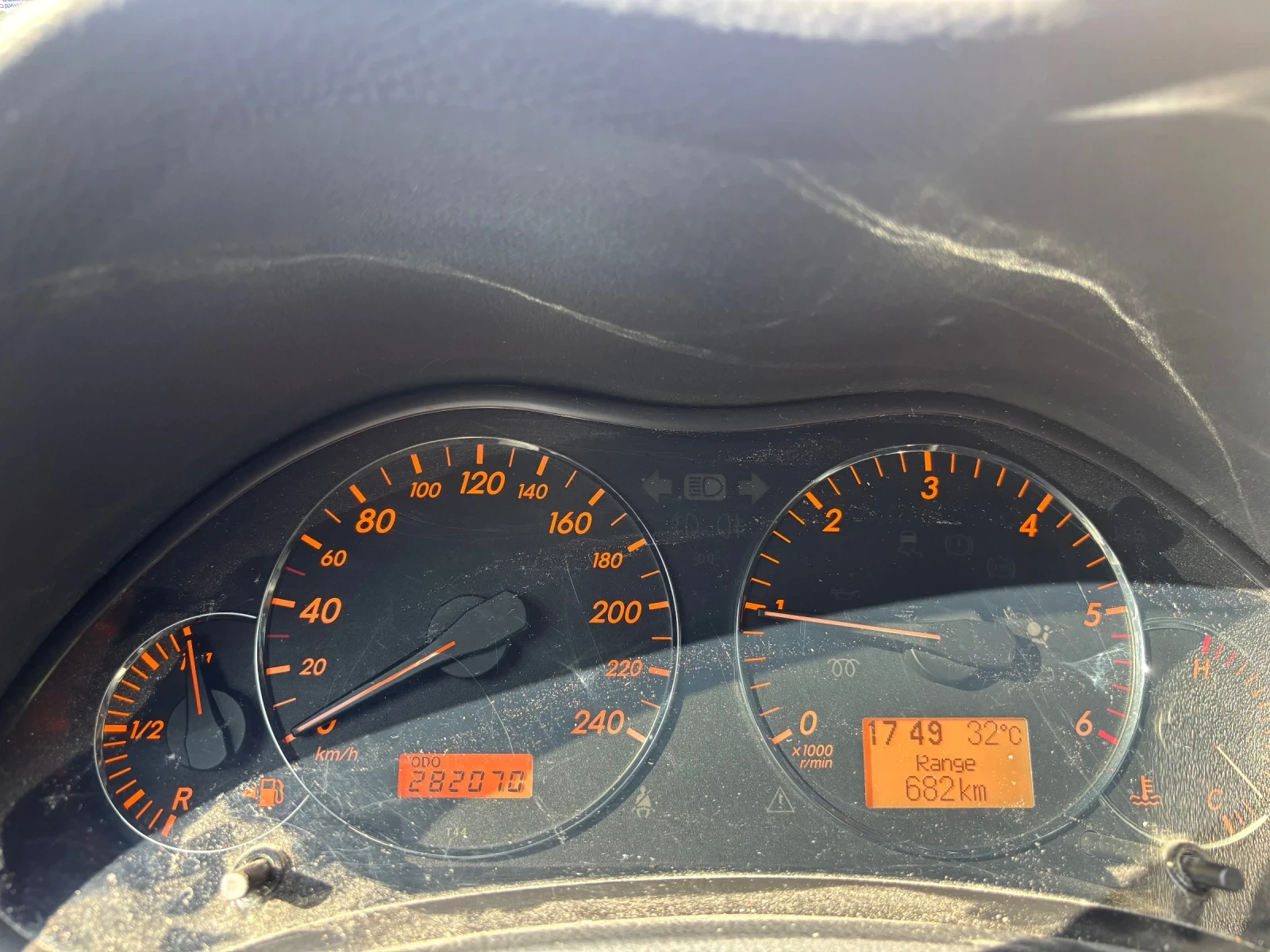 Toyota Avensis 2.0D4D, снимка 7 - Автомобили и джипове - 54892617