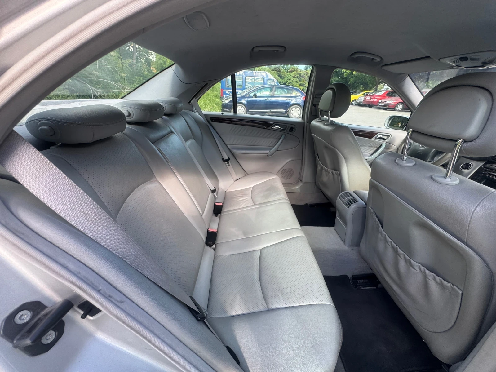 Mercedes-Benz C 220 W203 Elegance, снимка 9 - Автомобили и джипове - 55009618