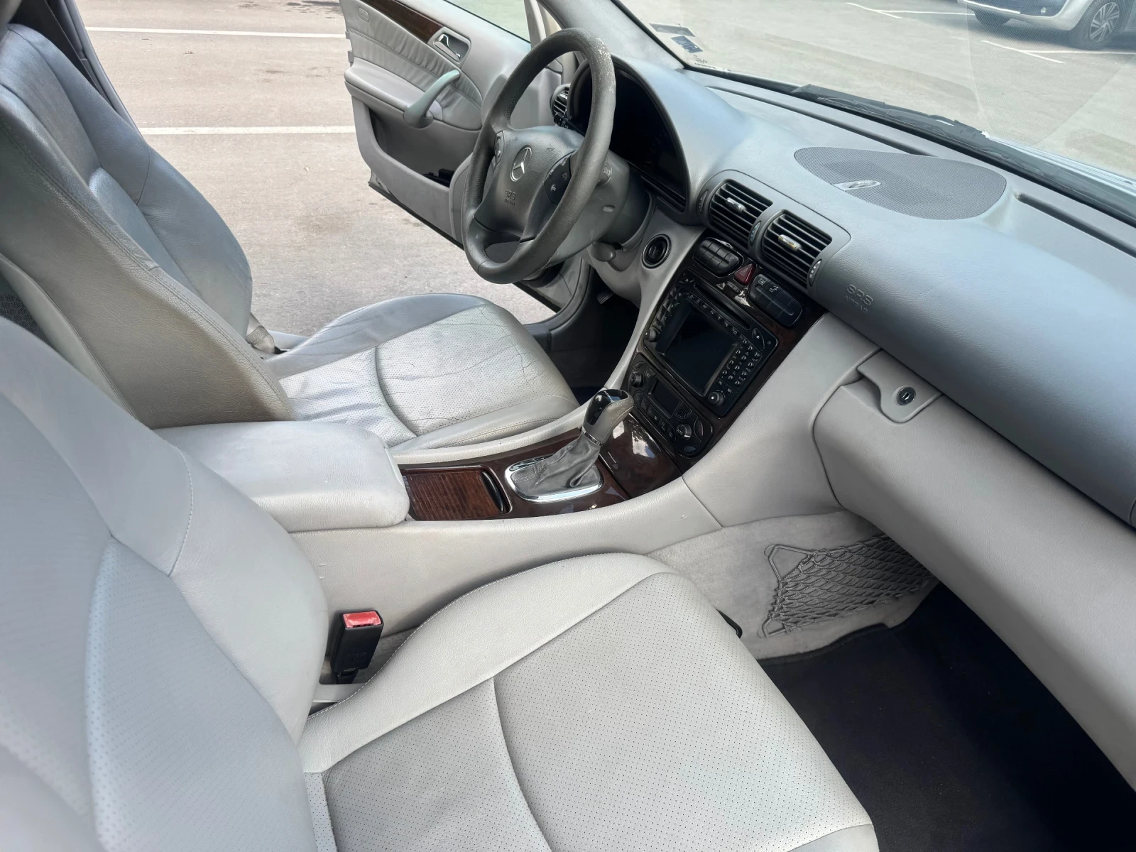 Mercedes-Benz C 220 W203 Elegance, снимка 8 - Автомобили и джипове - 55009618