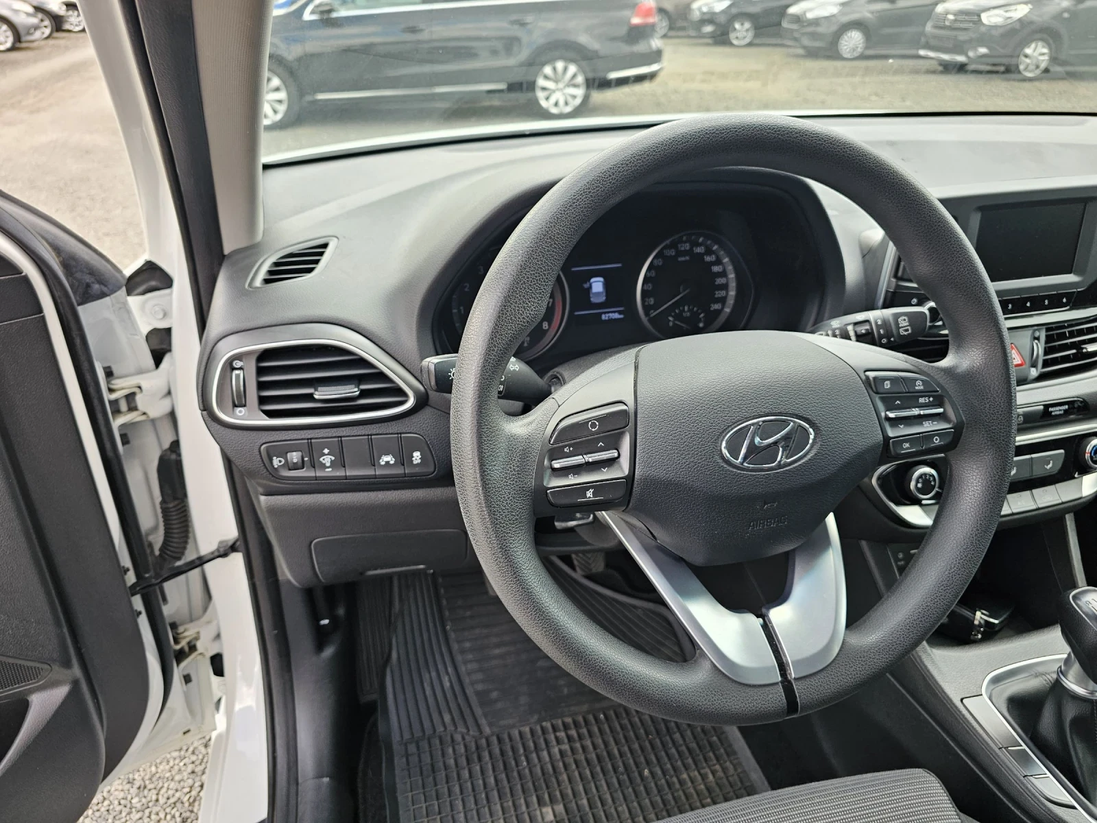 Hyundai I30 1.4   100ps | Mobile.bg � ����������� 17