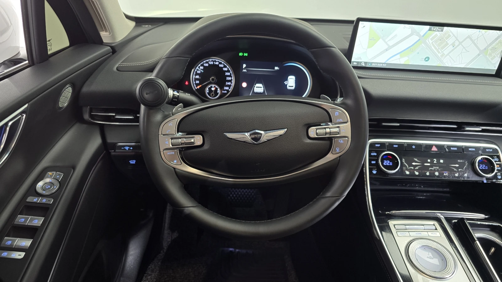 Genesis GV80 2.5* BLIND SPOT* ЕЛ. БАГАЖНИК* 360* КРАЙНА ЦЕНА, снимка 13 - Автомобили и джипове - 55302259