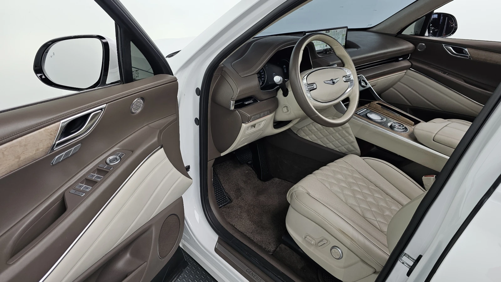 Genesis GV80 2.5* BLIND SPOT* ЕЛ. БАГАЖНИК* ЛЮК* КРАЙНА ЦЕНА, снимка 10 - Автомобили и джипове - 55302259