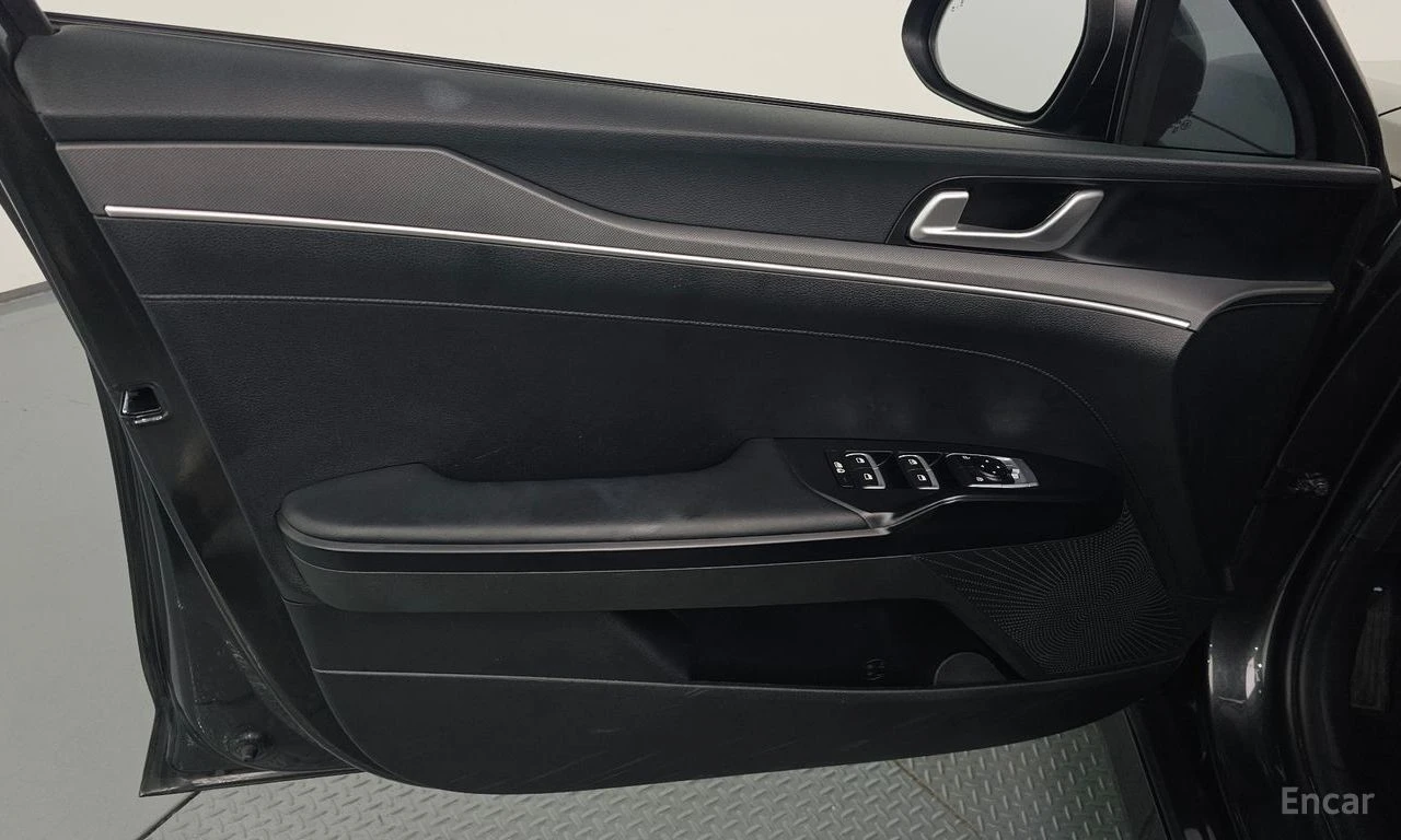 Kia K5 * ФИКСИРАНА ЦЕНА ДО БЪЛГАРИЯ * АВТОКРЕДИТ, снимка 15 - Автомобили и джипове - 55423315