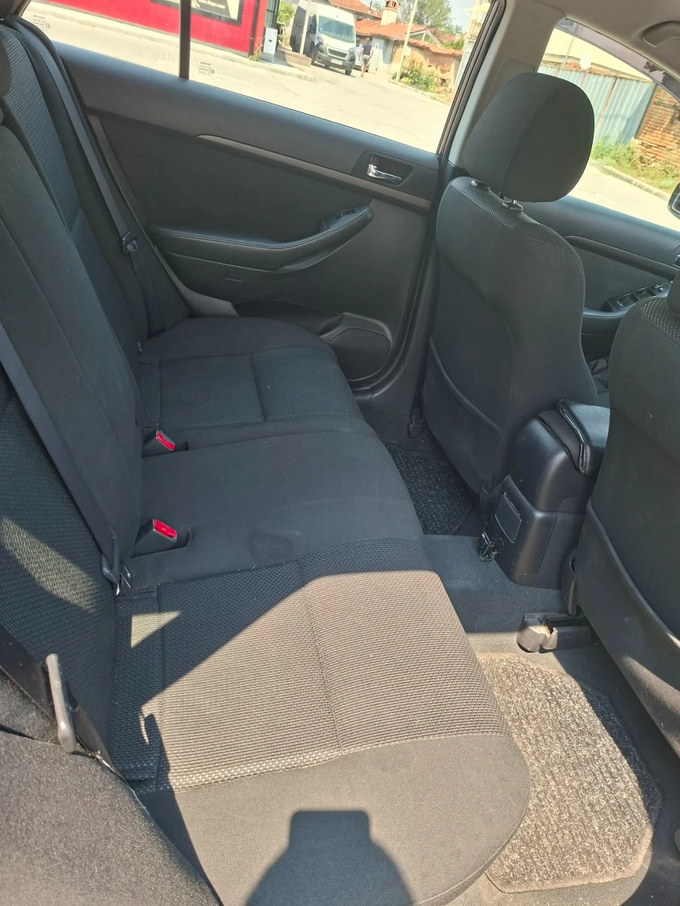 Toyota Avensis, снимка 7 - Автомобили и джипове - 55728985