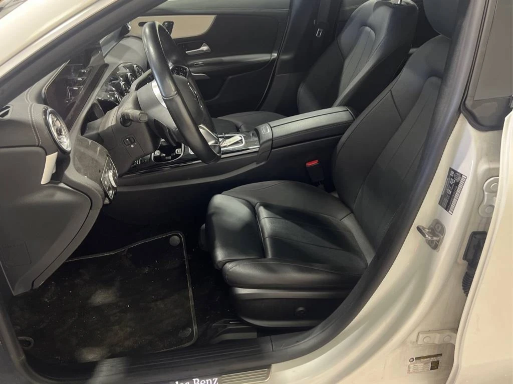 Mercedes-Benz CLA 250 4MATIC | CARFAX | АВТОКРЕДИТ БЕЗ ПЪРВОНАЧАЛНА, снимка 10 - Автомобили и джипове - 56060160