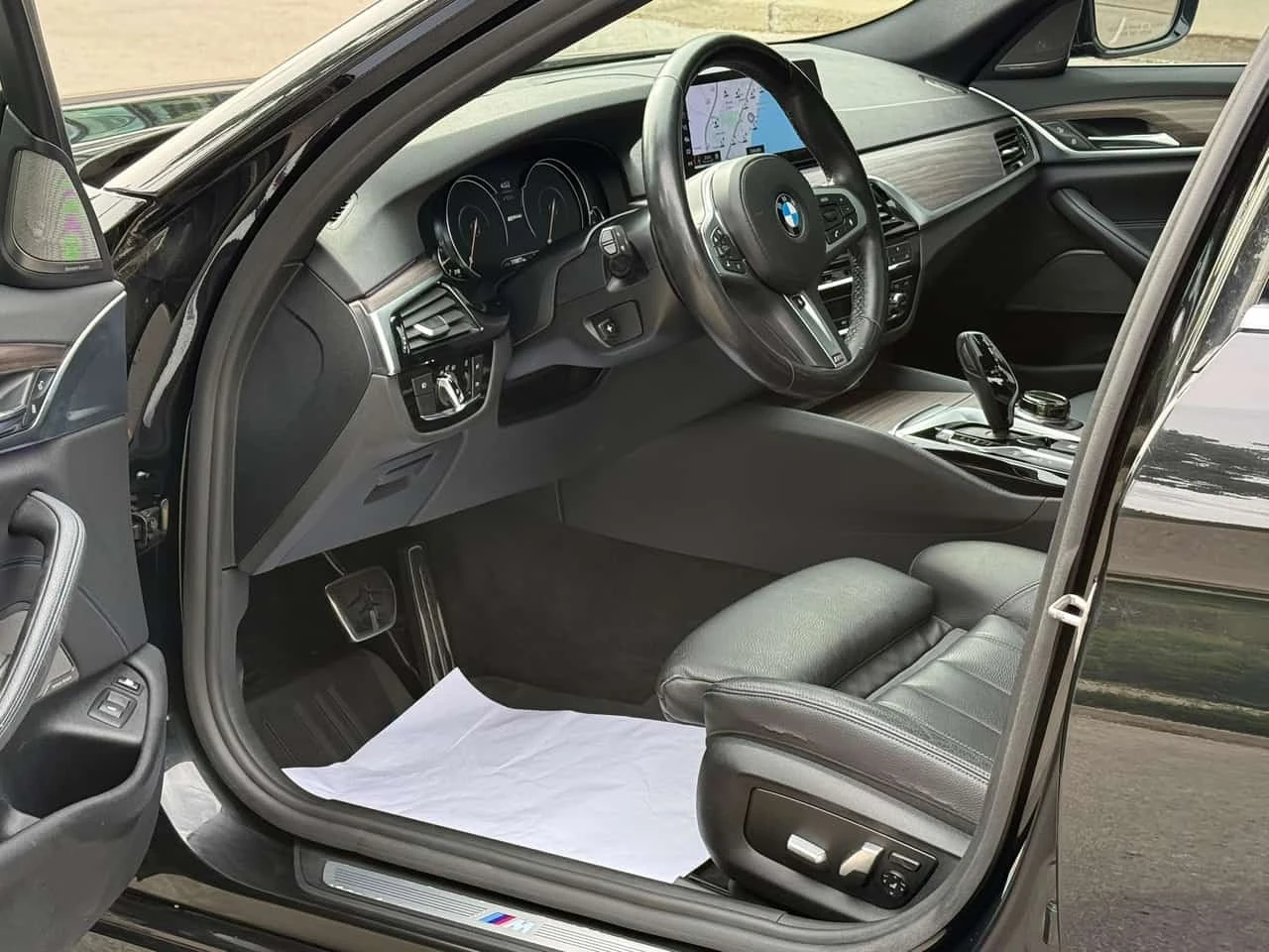 BMW 530E * xDrive iPerformance* АВТОКРЕДИТ* , снимка 5 - Автомобили и джипове - 56171895