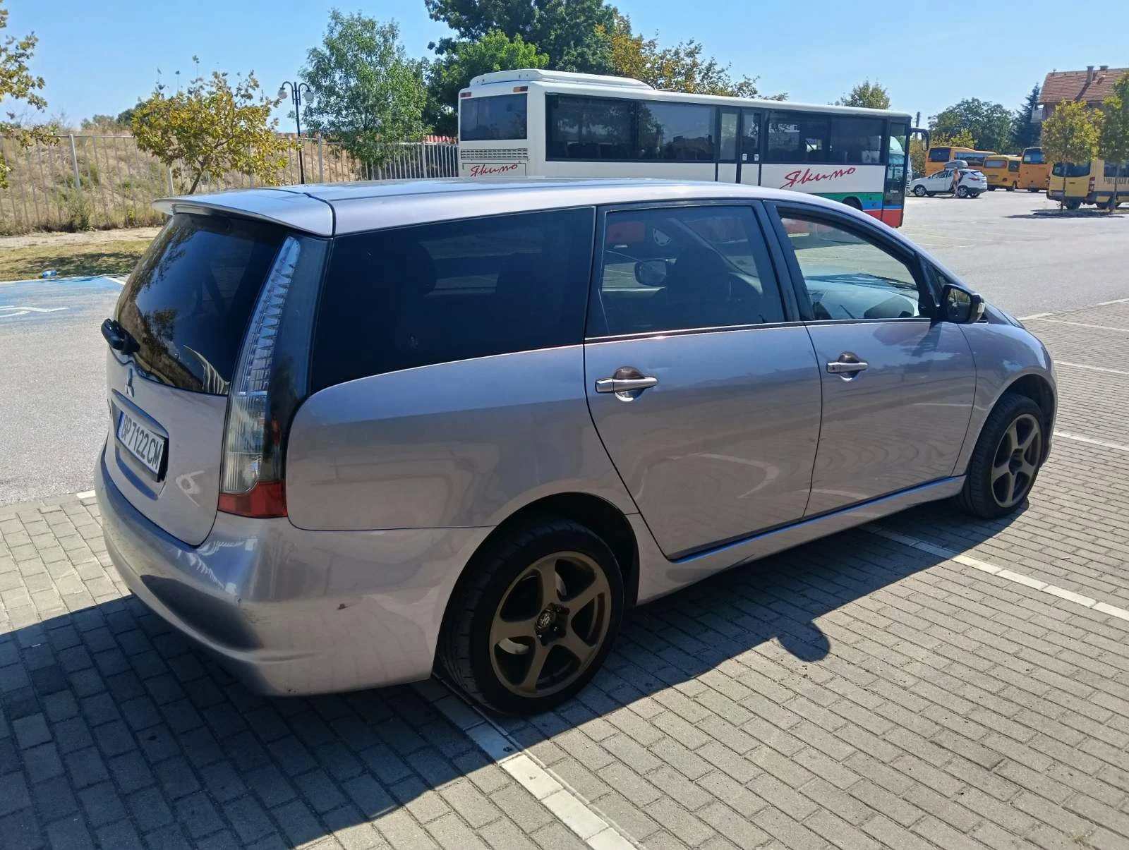 Mitsubishi Grandis 2.4 с ГАЗ, снимка 3 - Автомобили и джипове - 56201902
